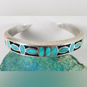 Beautiful Vintage Zuni Pueblo Silver and Turquoise cuff bracelet